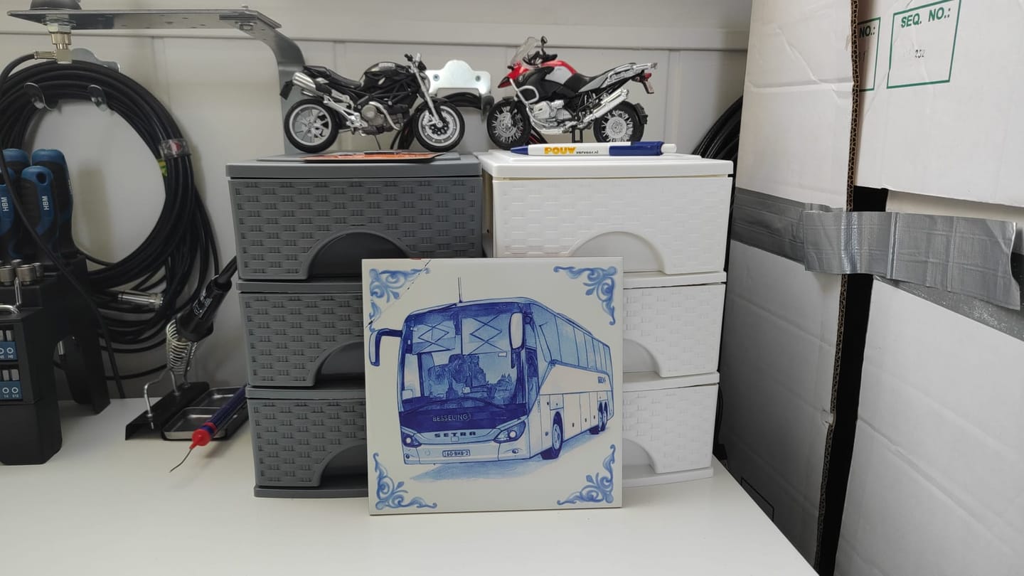Customer photo review of Delfts Blauw tegeltje bedrukken met eigen auto