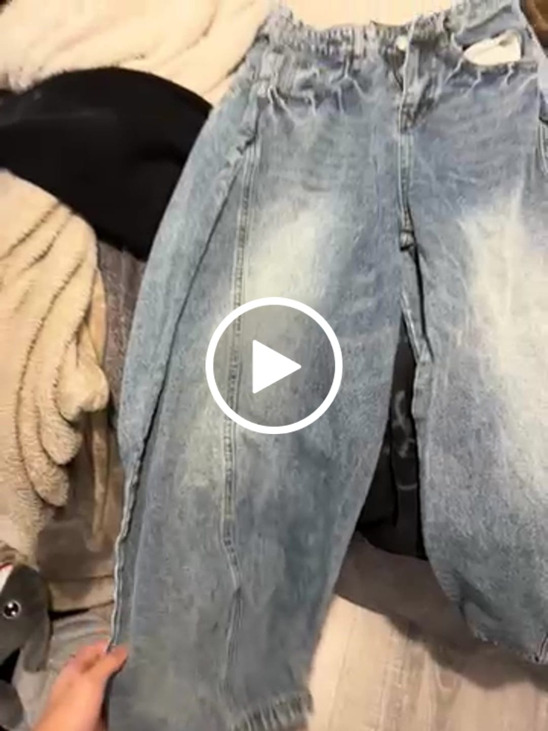 Customer video review of Distressed Supper Baggy Jeans | Inflation Streetwear