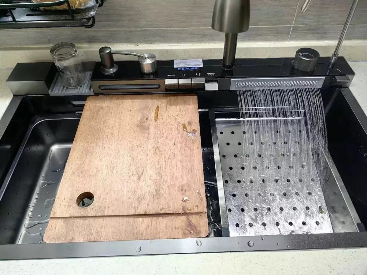 Customer photo review of Kitchen Deluxe Waterfall Workstation Sink with Digital Temperature Display Faucet