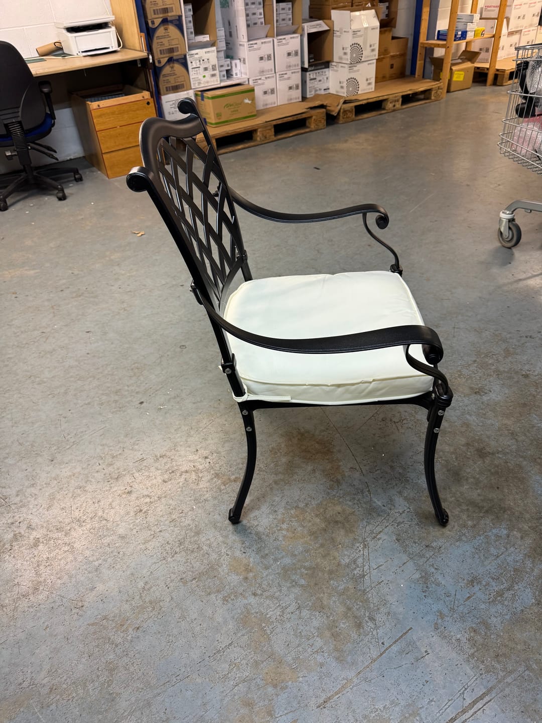 Customer photo review of Essentials White Couch Roll 10" - 2ply - 40m x 250mm - Case of 18