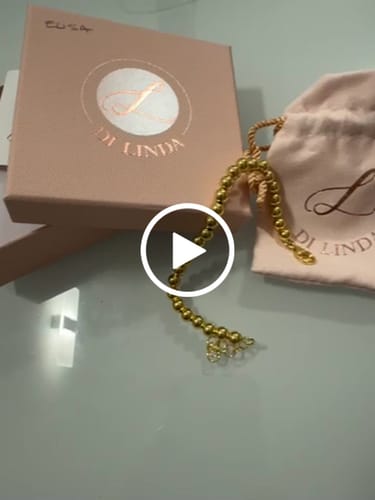 Customer video review of Bracciale a Palline 6 mm – Oro Giallo, Oro Bianco o Oro Rosa