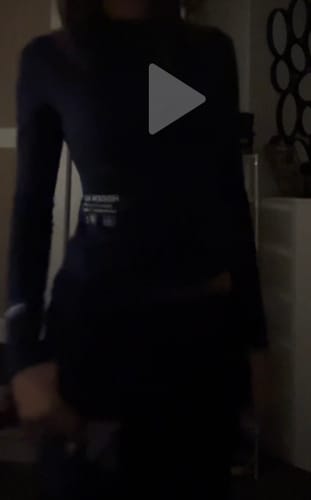 Customer photo review of LABEL LONGSLEEVE TOP NAVY