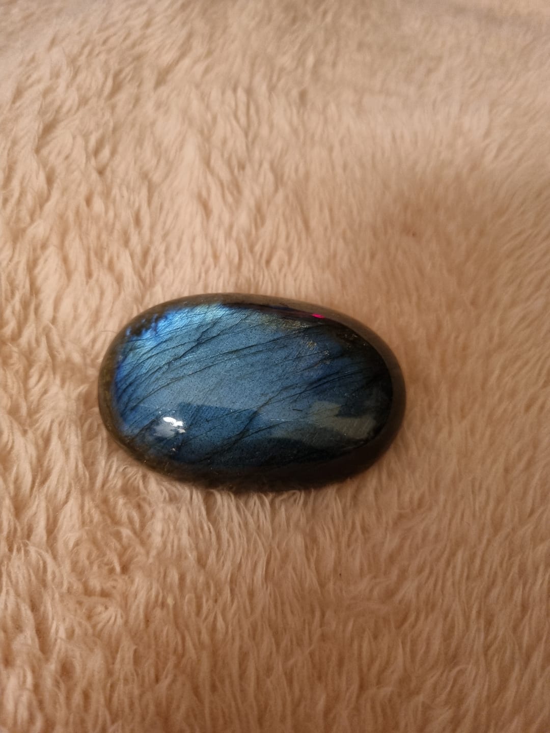 Customer photo review of Galet en Labradorite de Madagascar - Protection