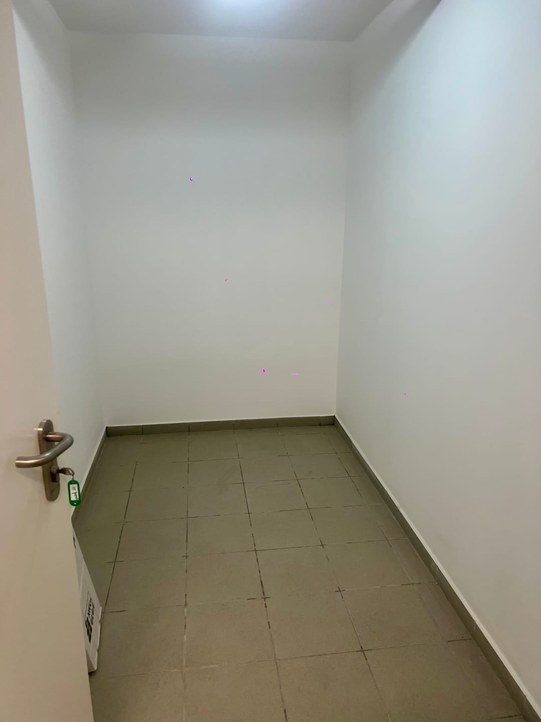 Customer photo review of כוננית מתכת פרמיום 5 מדפים מודולריים גובה 1.8 מטר