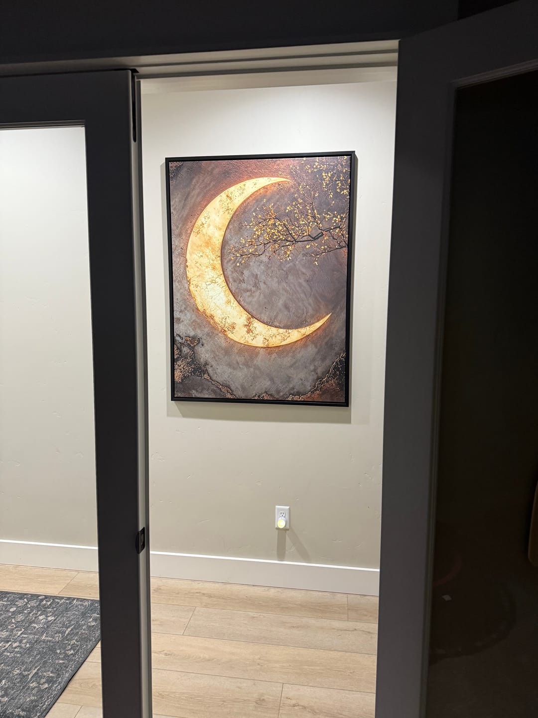 Customer photo review of Luxury Crescent Moon Canvas Wall Decor – Illuminated Gold and Grey Artwork