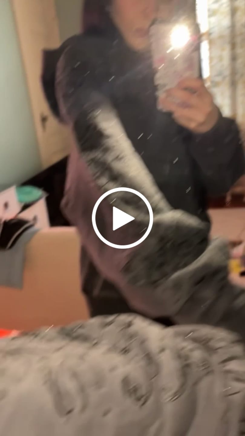 Customer video review of W5123 - Starlight Hoodie