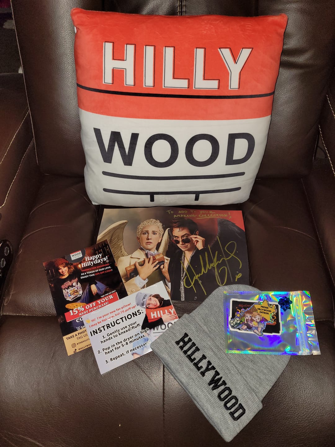 Customer photo review of Hillywood Squishy Pillow