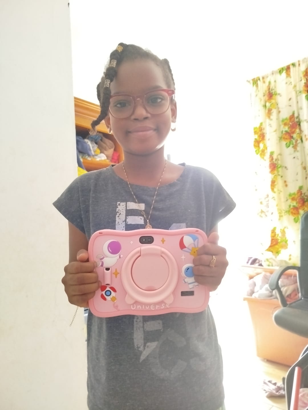 Customer photo review of Ludoti - La tablette éducative