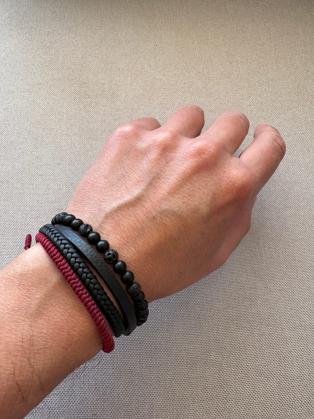 Customer photo review of Pulsera LeatherCraft Black - Private Collection