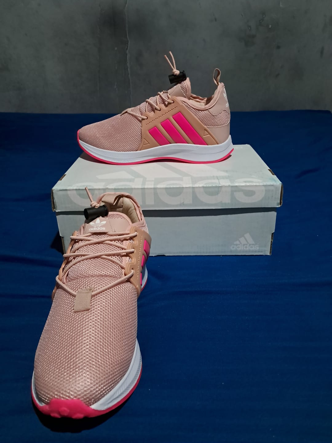 Customer photo review of Tenis 013 Oxford Rosa