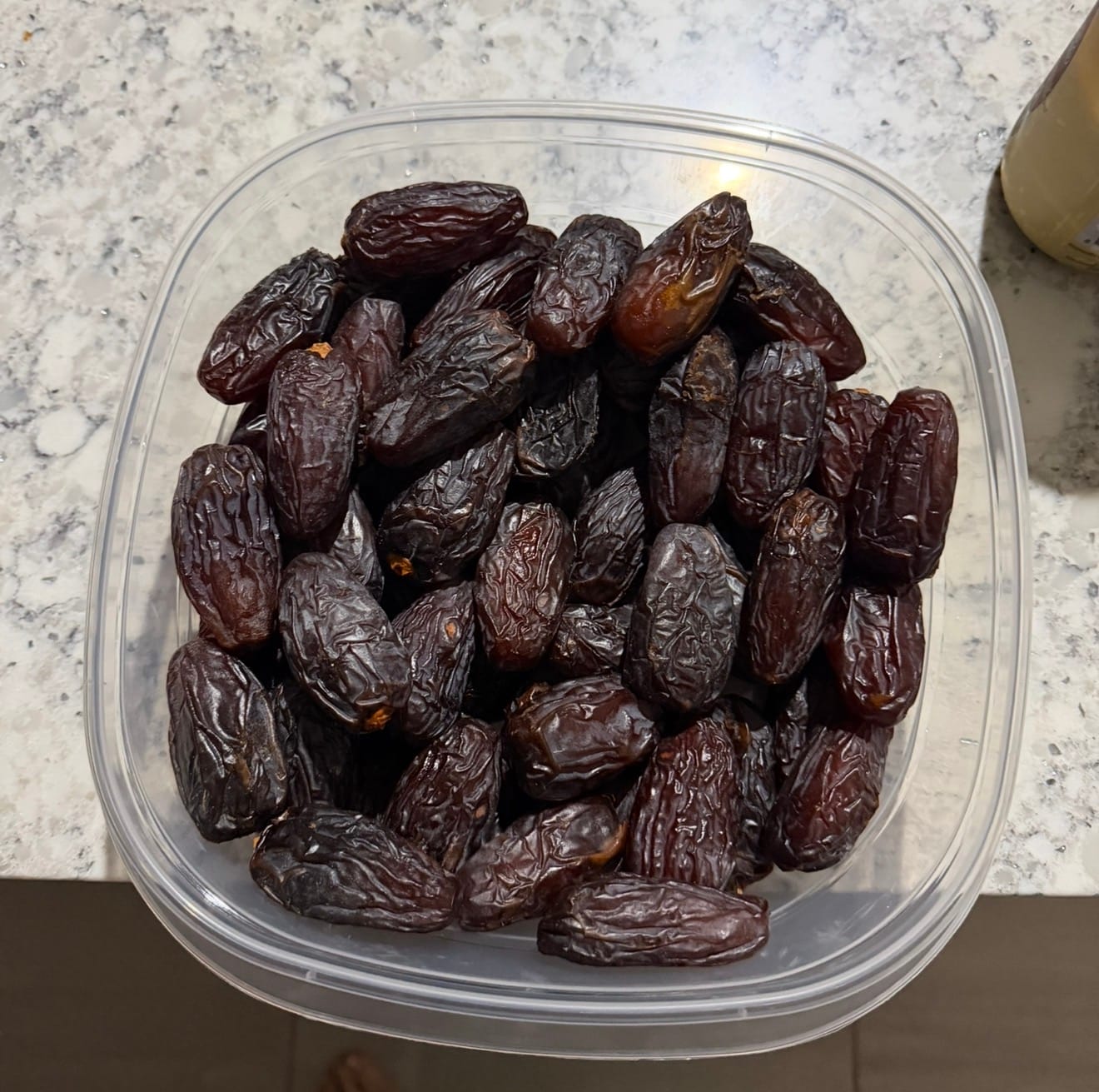 Customer photo review of Organic Large Medjool Dates Box