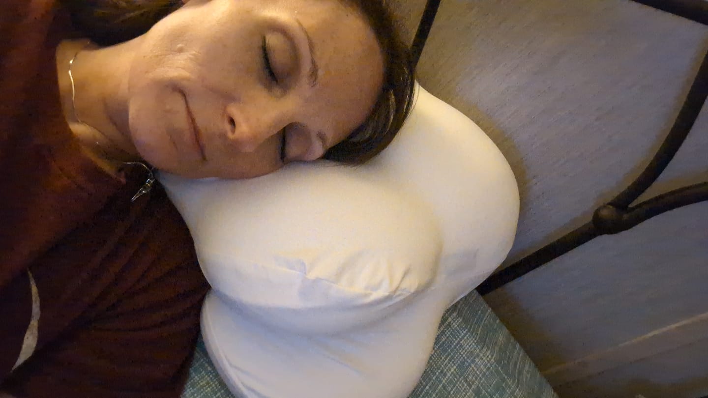 Bokihuk Cloud-Shaped Single-Ear Pillow
