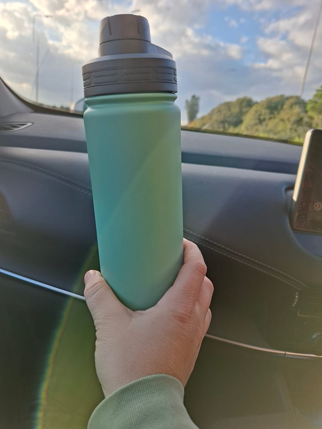 Customer photo review of DOZZE Voyager Water Bottle