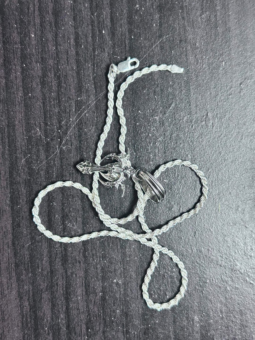 Customer photo review of 2.5MM STERLING SILVER ROPE CHAIN