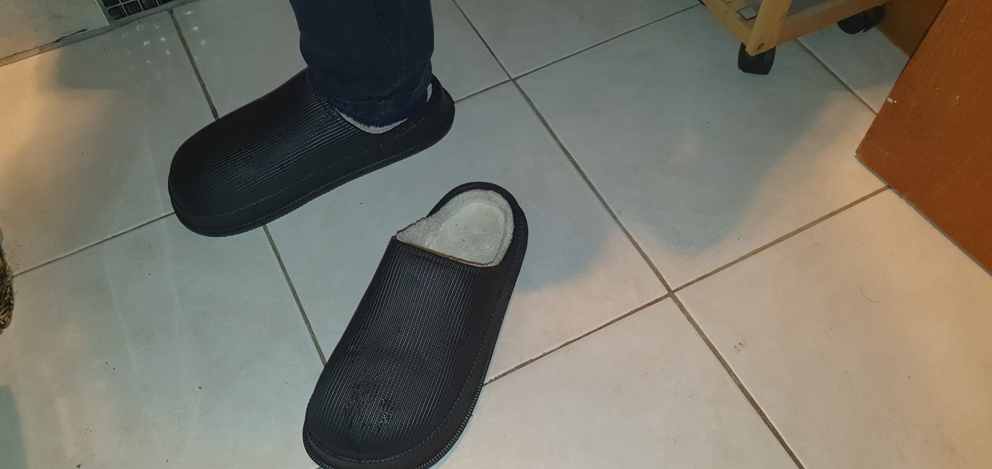 Customer photo review of Cloud Slides - Men's Cozy Fur-Lined Clogs