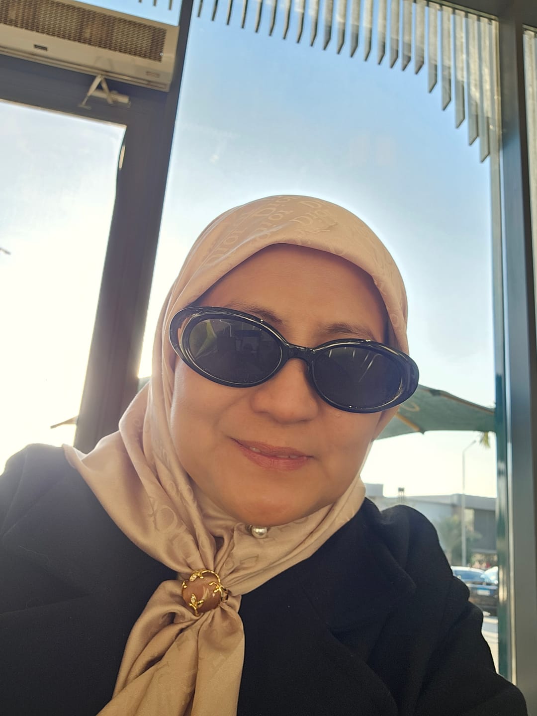 Customer photo review of Kyoto Oval Framed Sunglasses