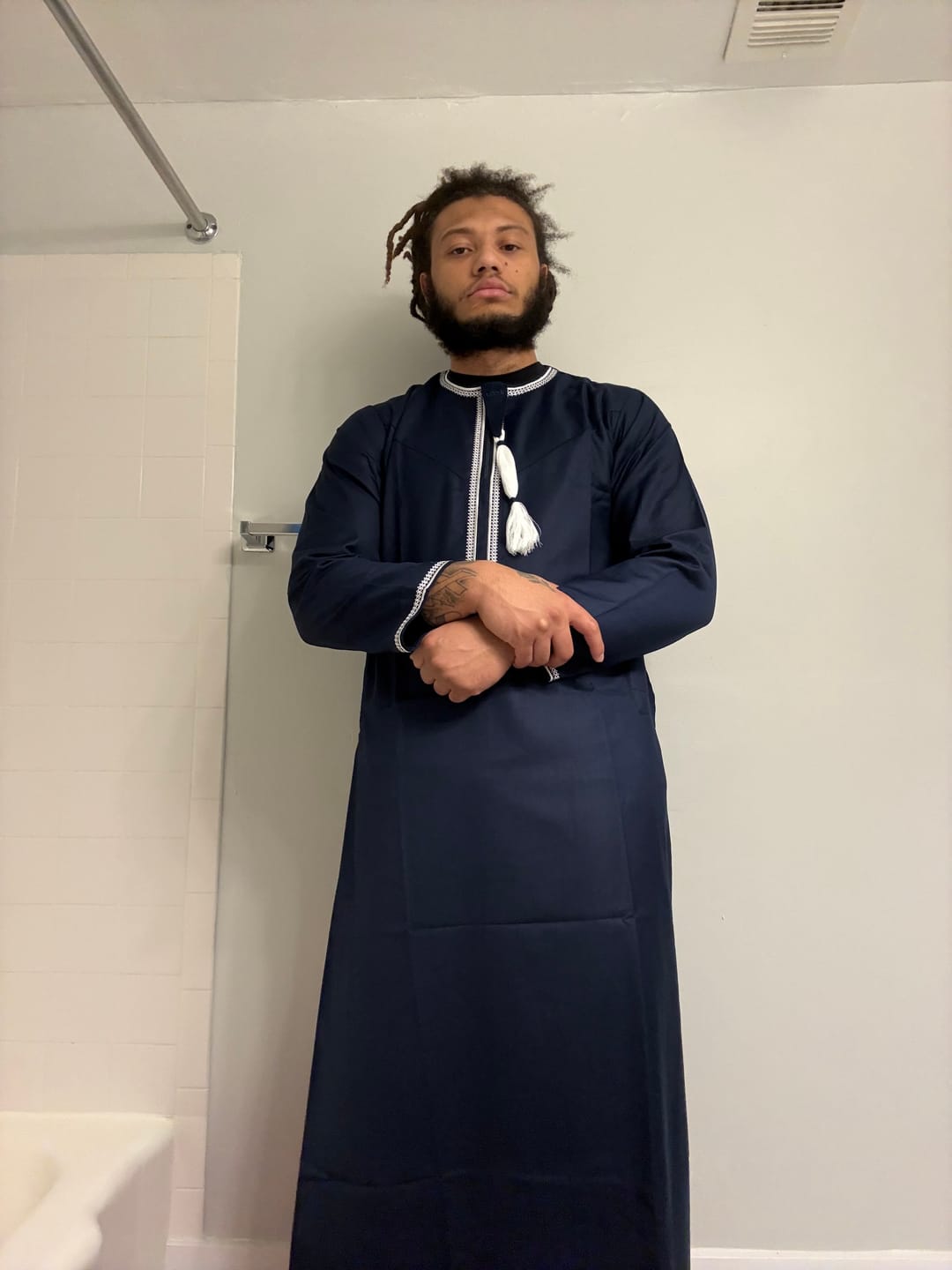 Customer photo review of Luxury Navy & White Omani Thobe