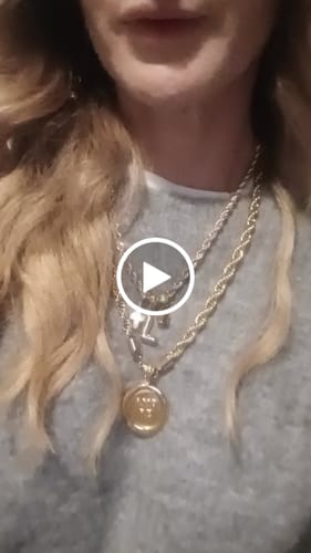 Customer video review of Ciondolo "Sensazioni di pace"