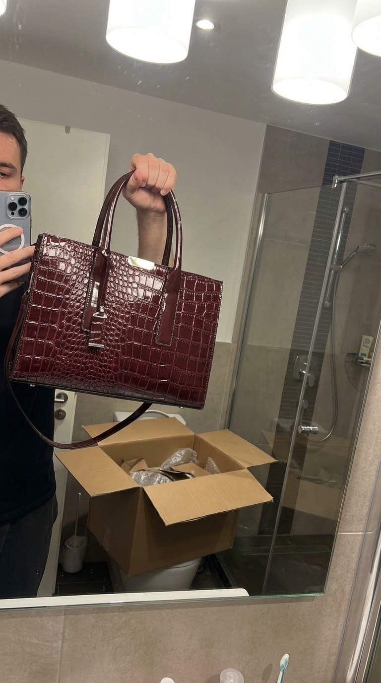 Customer photo review of ATLAS |  Cherry Edition