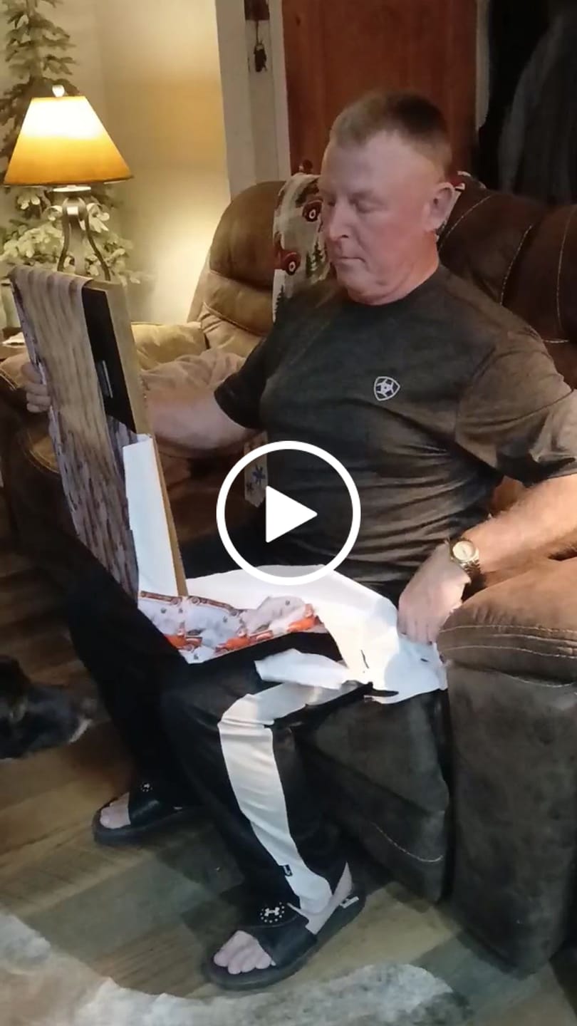 Customer video review of Personalized Horse portrait