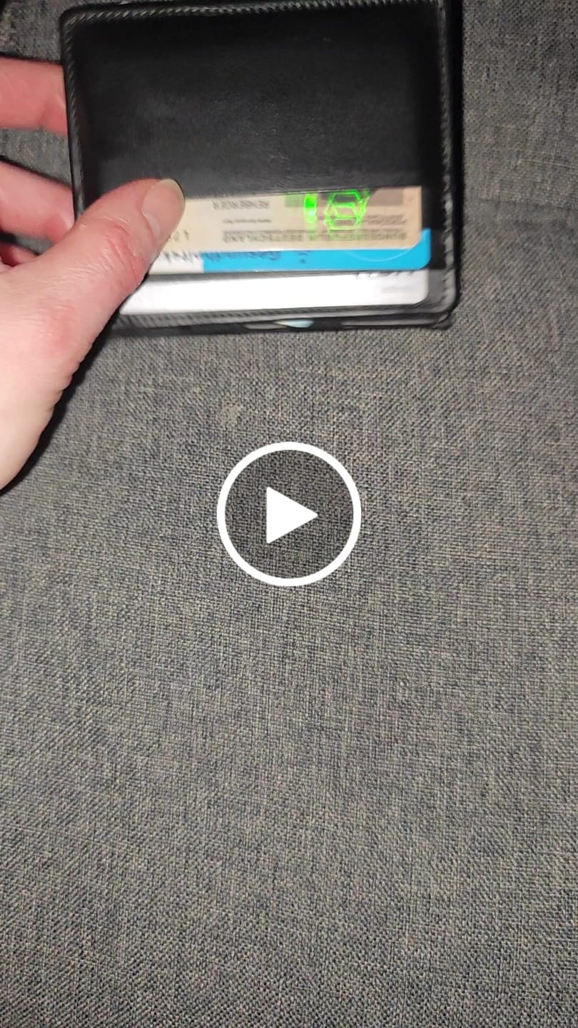 Customer video review of Flap Boy - Magic Wallet with Coin Pocket
