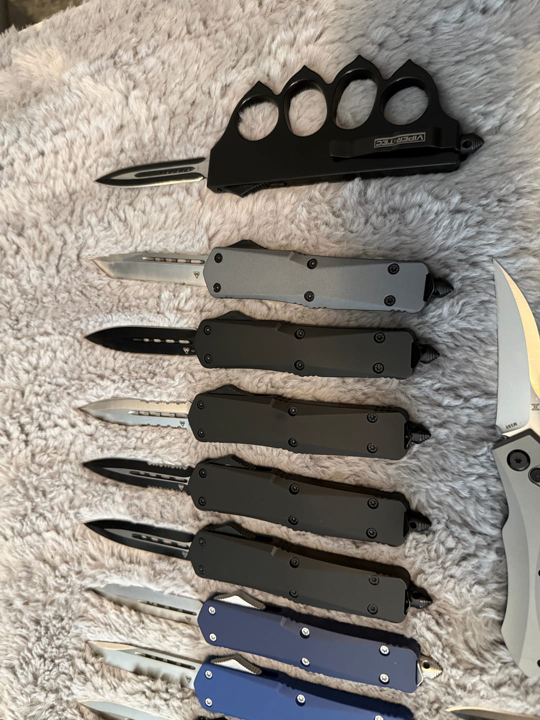 Customer photo review of VT 1918 Trench Knuckle OTF Knife