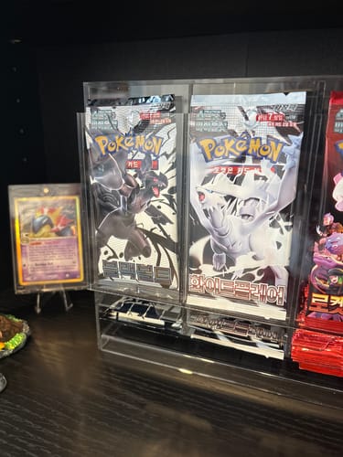 Customer photo review of Pokemon Black Bolt Korean Booster Box