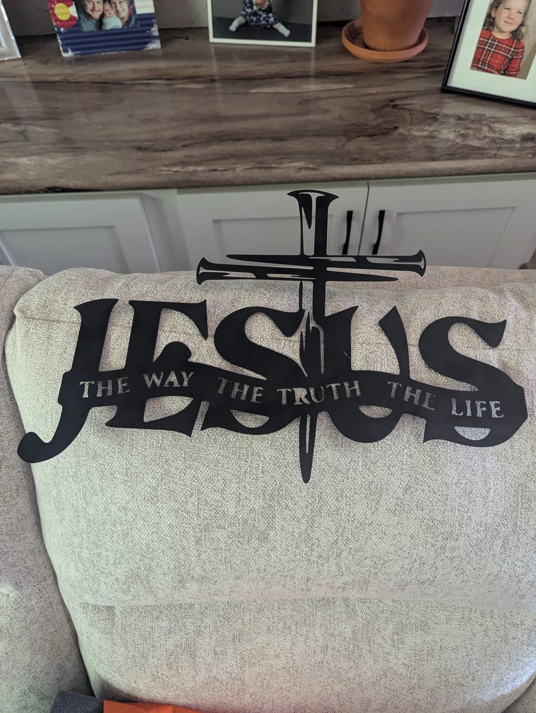 Customer photo review of Christianartworkshop Faithful Jesus & Cross Design Metal Wall Decor Home Decoration