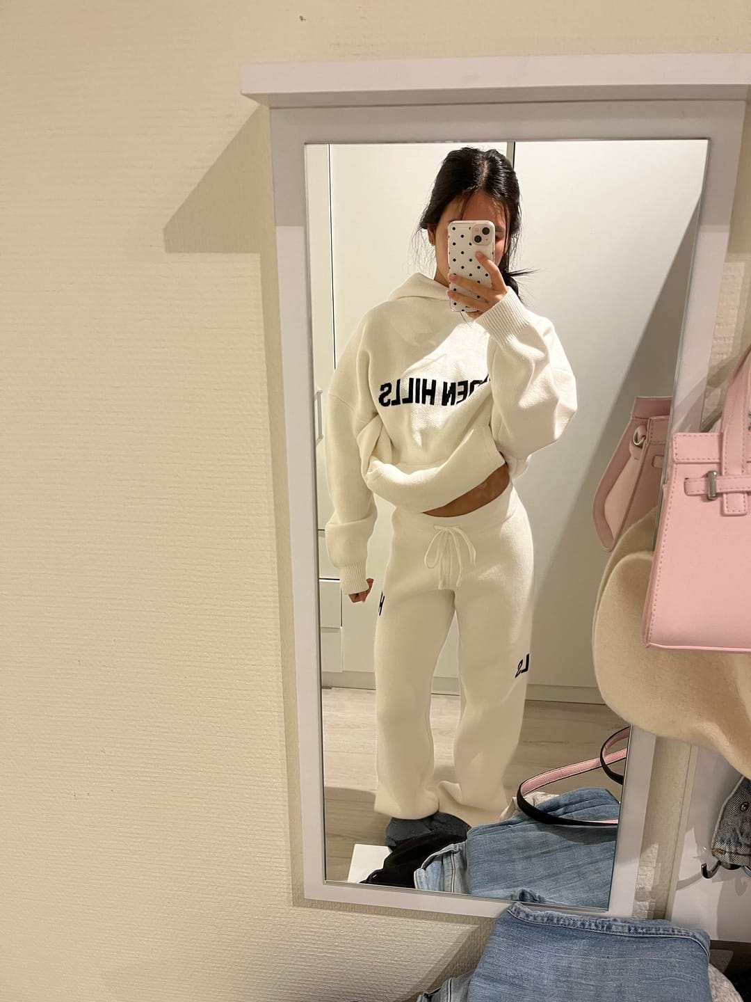 Customer photo review of KNIT SWEATPANTS OFF WHITE