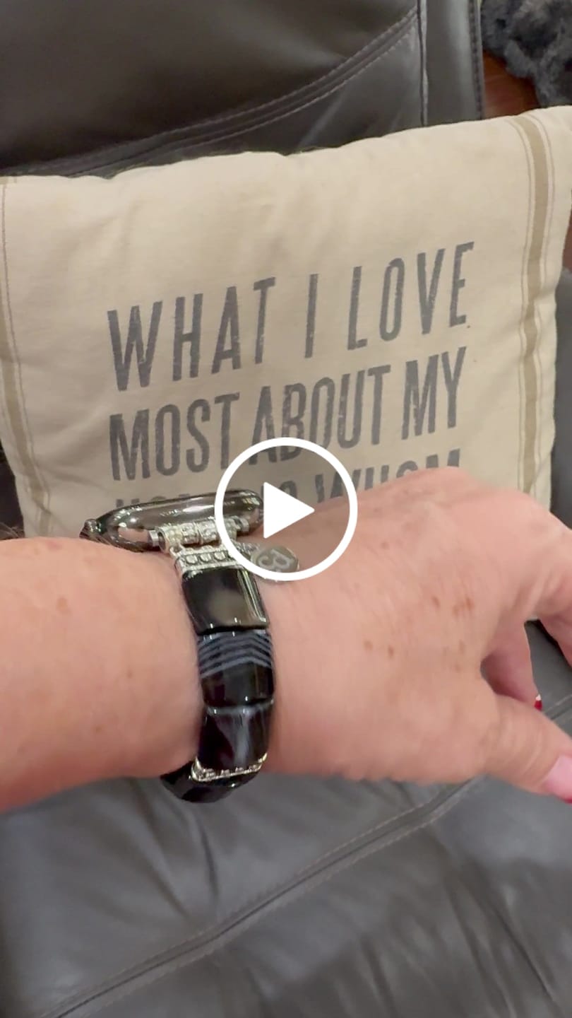 Customer video review of Bohemian Noir Stretch Apple Watch Strap