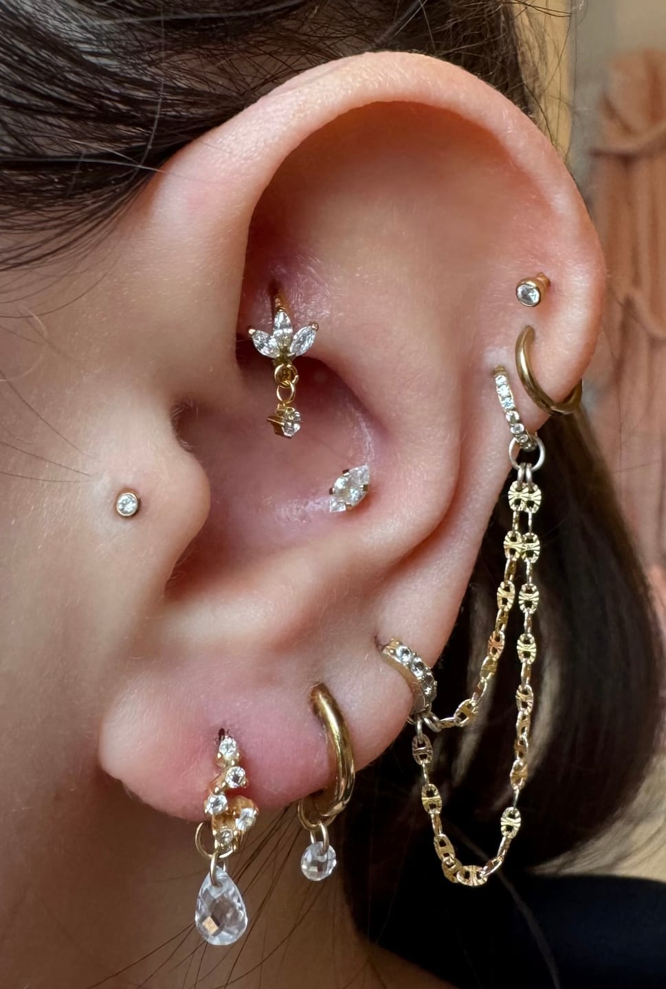 Customer photo review of LANI Droplet Cartilage Hoop (6mm)