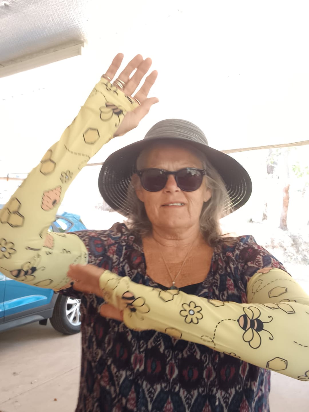 Customer photo review of Gardening Protection Sleeves - Bees
