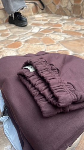 Customer photo review of CONJUNTO POLERÓN OVERSIZE & PANTALÓN RECTO - CHOCOLATE (PRE-VENTA)