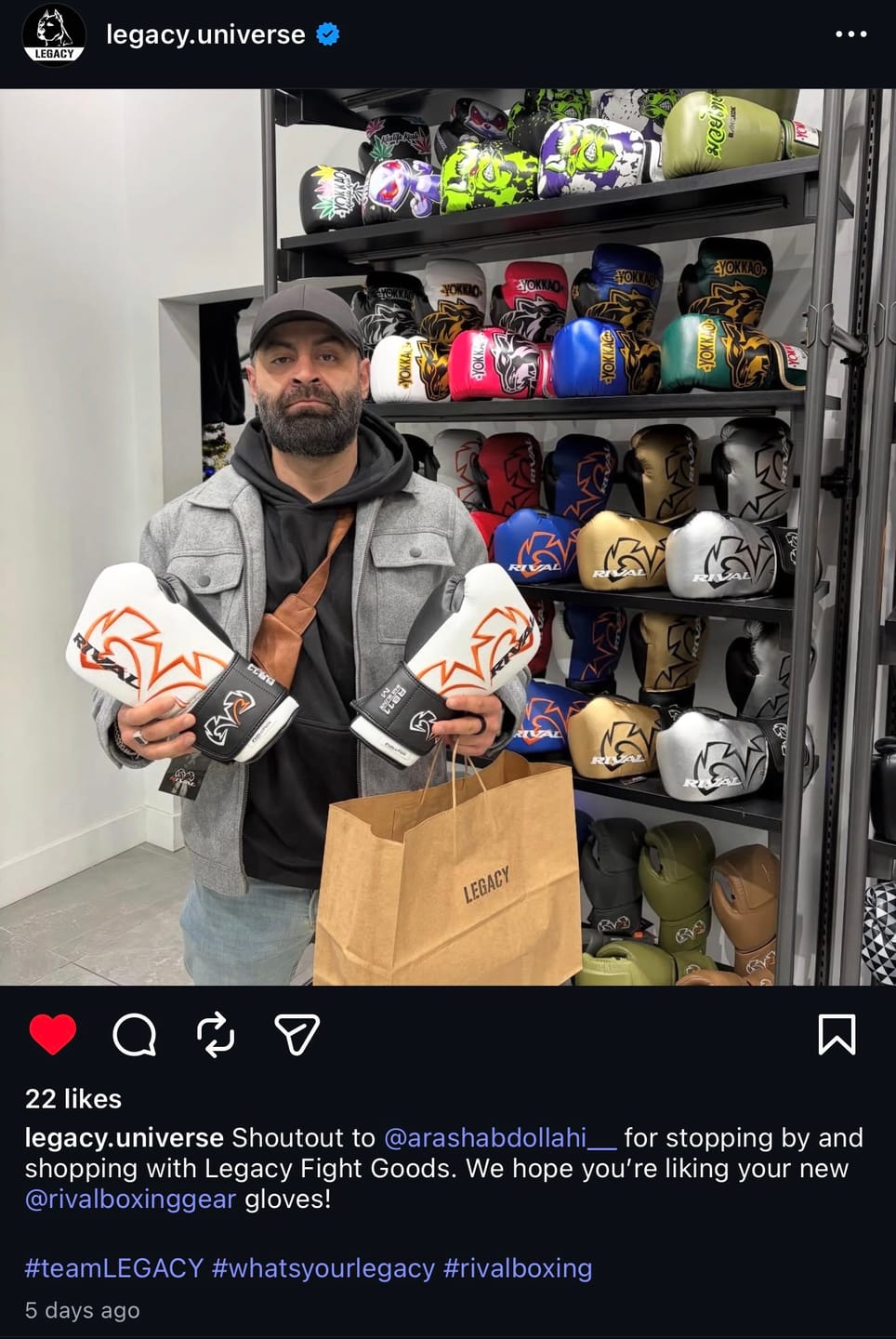 Customer photo review of RIVAL RB11 EVOLUTION BOXING BAG GLOVES