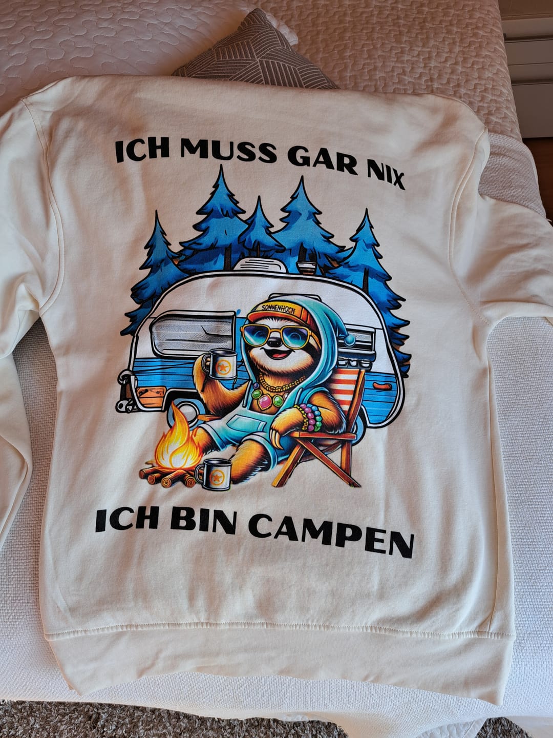 Customer photo review of Ich muss gar nix - Faultiermädchen | Premium Hoodie unisex -  Rückendruck
