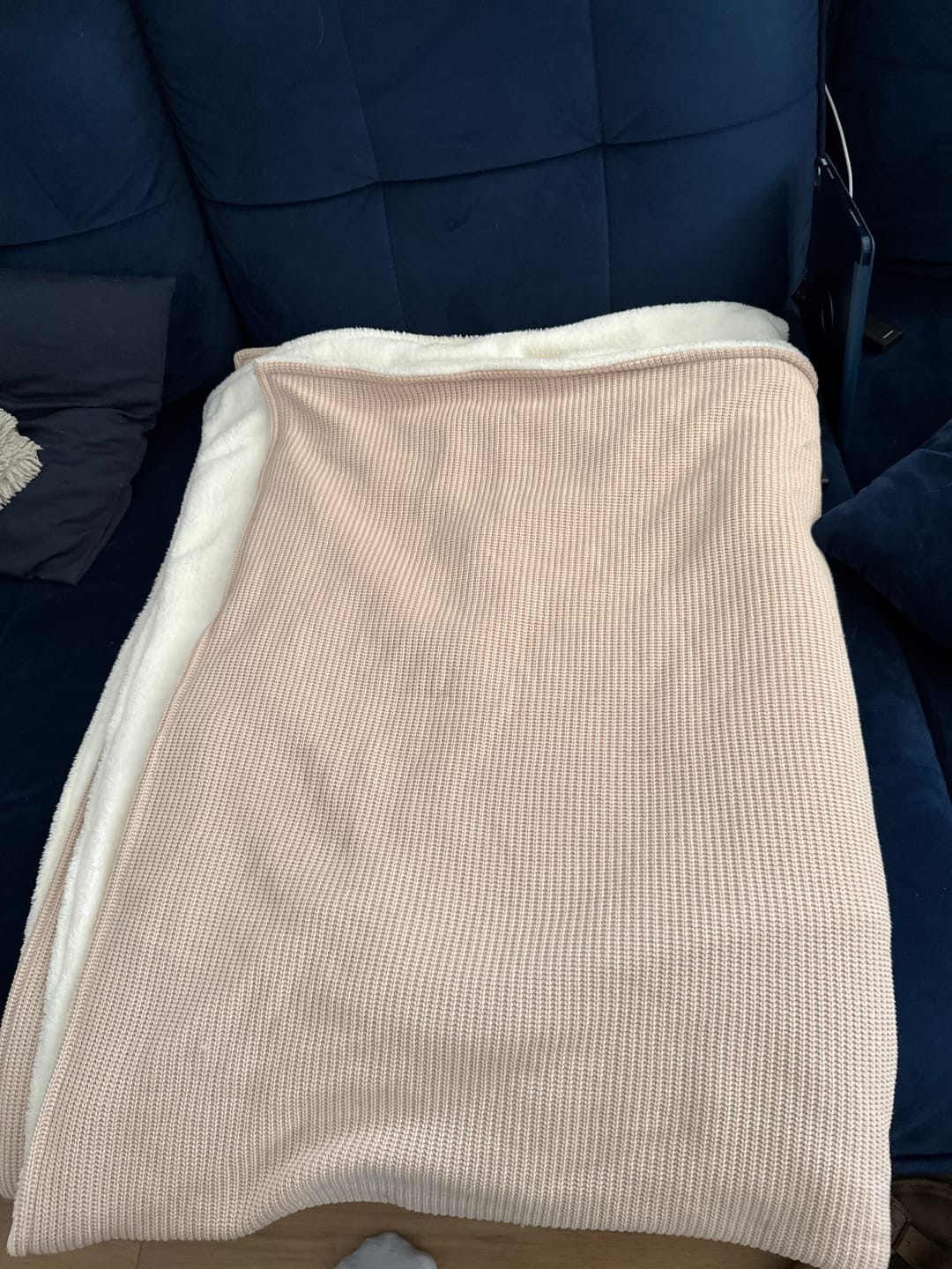 Customer photo review of Kuscheldecke mit Baumwollstrick · Creme