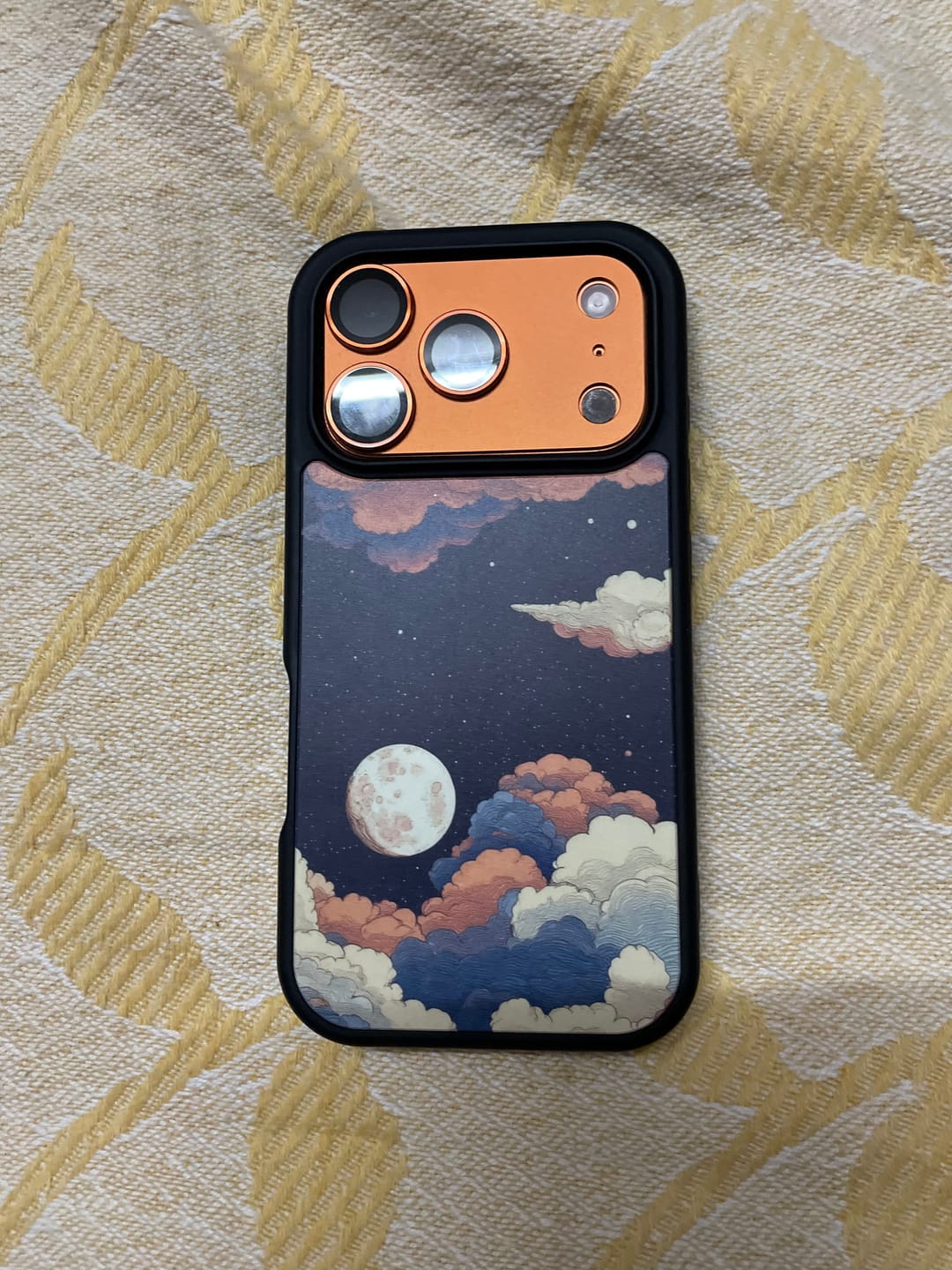 Customer photo review of Blushed Moon - iPhone 17 Pro Case