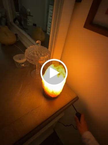 Customer video review of Natural Pink Himalayan Salt Lamp 3-5 Lbs