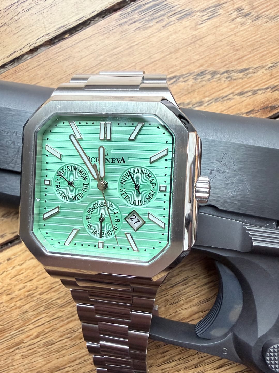 Customer photo review of Oceaneva Mens Tenuis Automatic Calendar Thin Watch Mint Dial