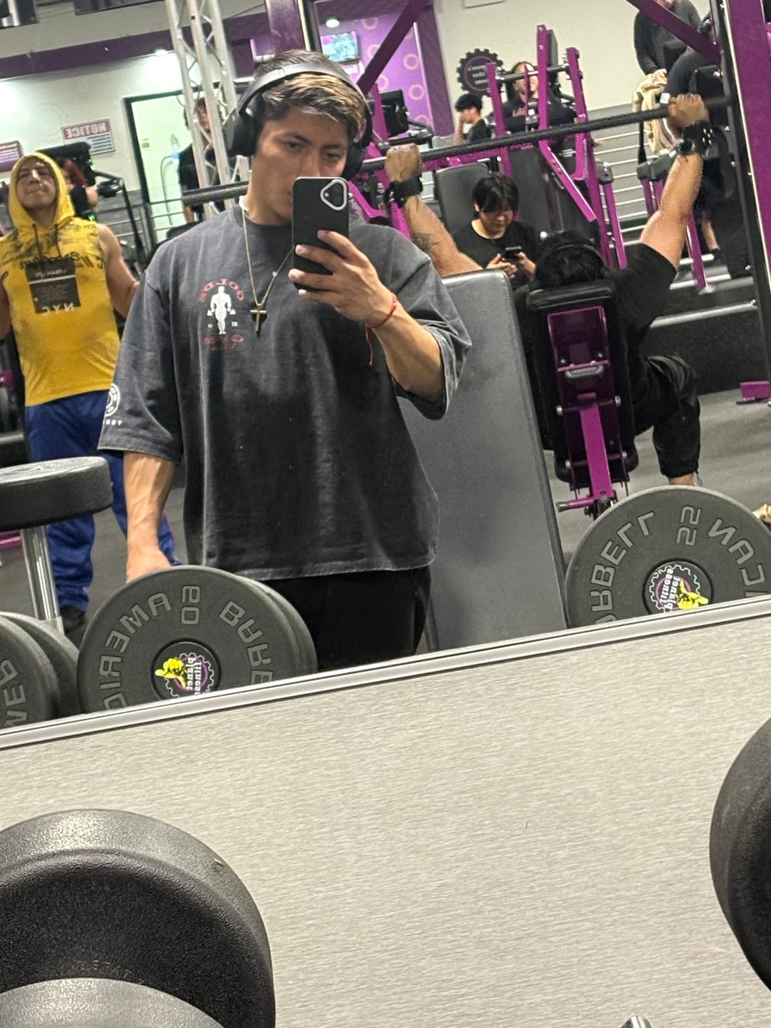 Customer photo review of 4002 - Golds Gym New Age Tees