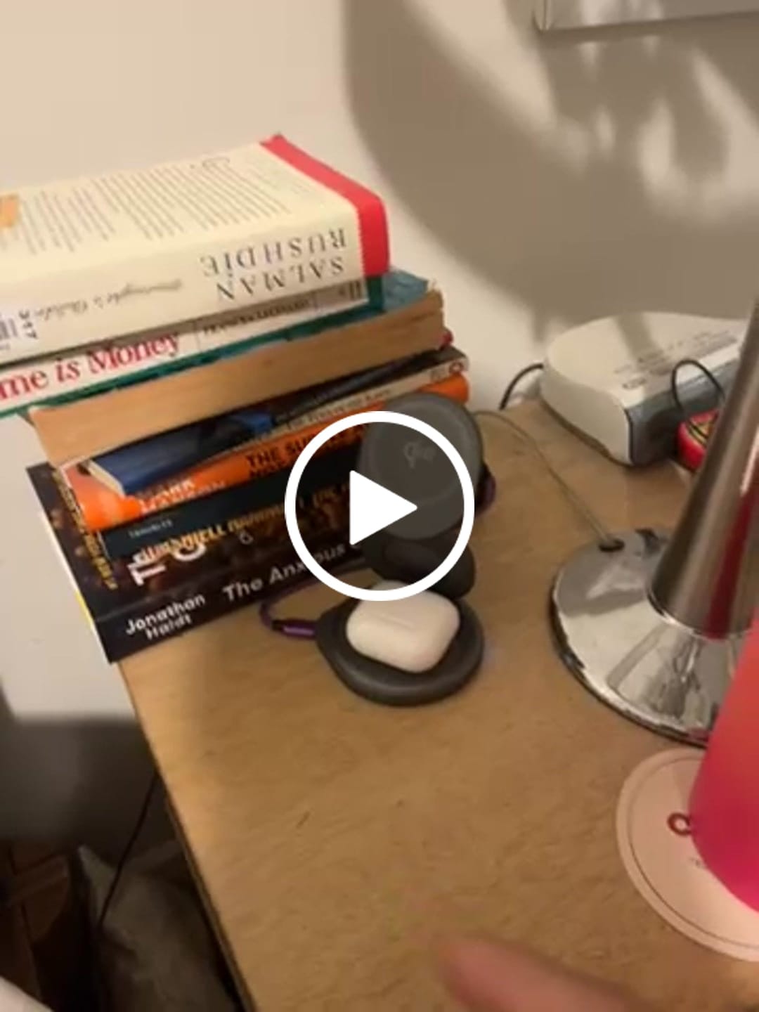Customer video review of MagFold Twist Qi2