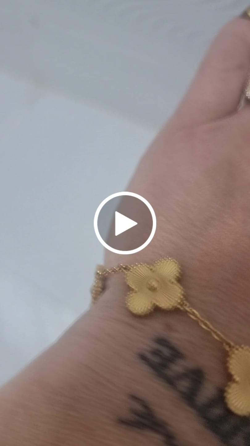 Customer video review of Bratara - Royal Clover