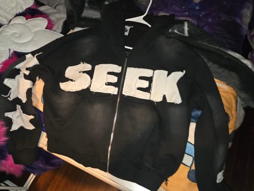 Customer photo review of SEEK ZIPUP