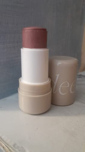 Customer photo review of » VELVET FLUSH - Lip+Cheek Blush (100% off)