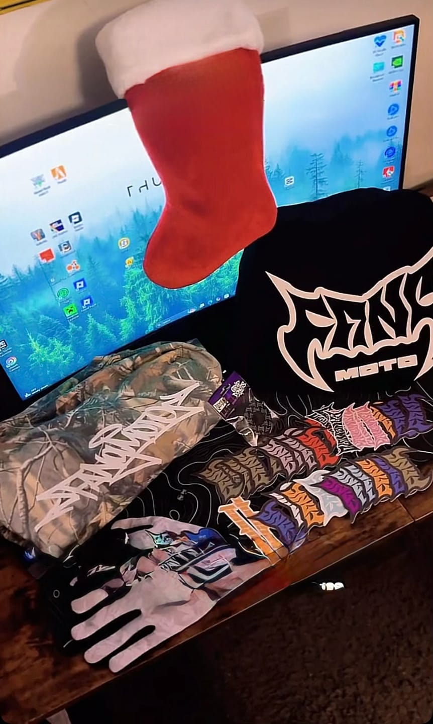 Customer photo review of Supa Thick Hoodie by FANGMOTO™