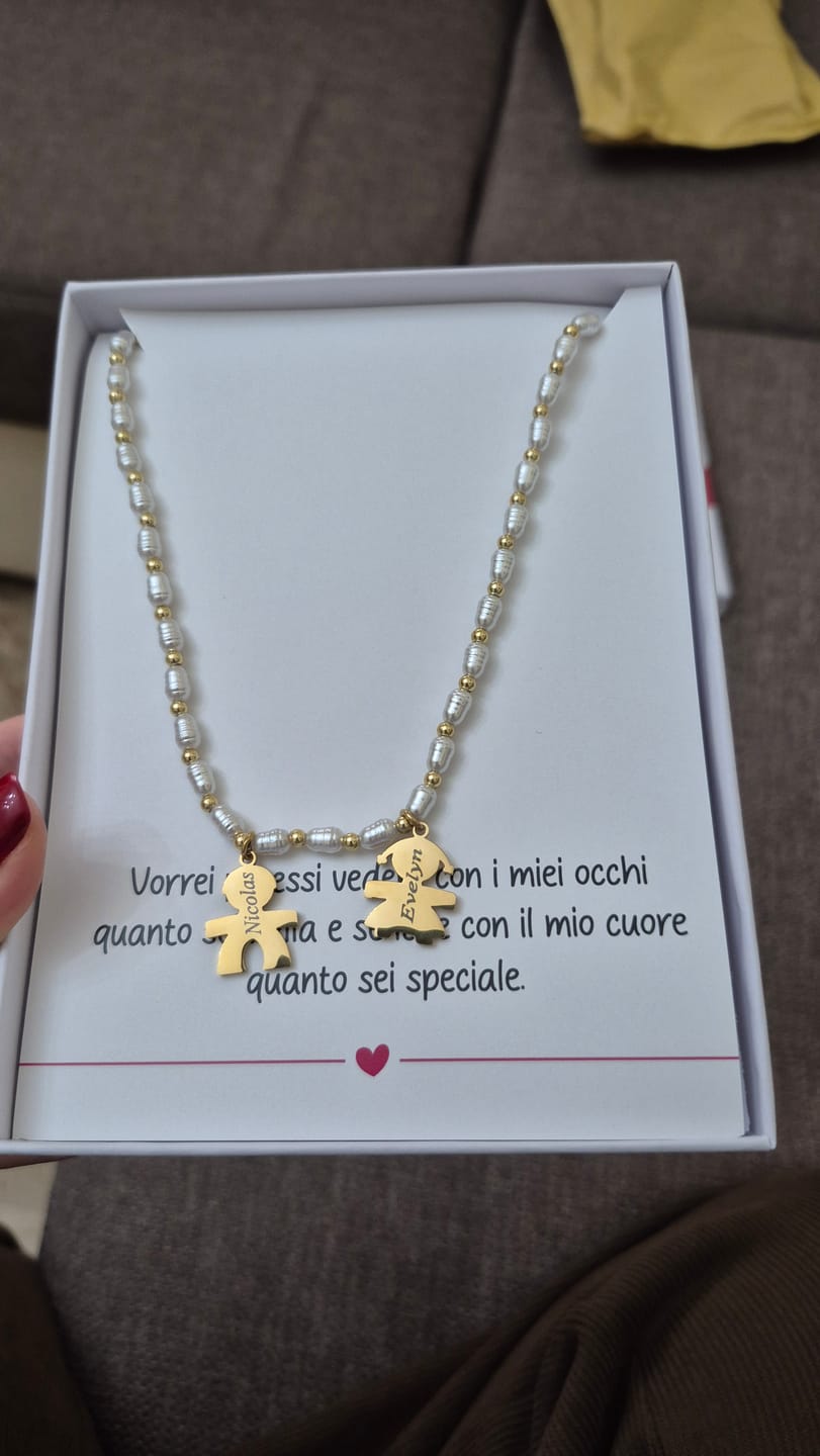 Customer photo review of Girocollo perline con bambini e incisione
