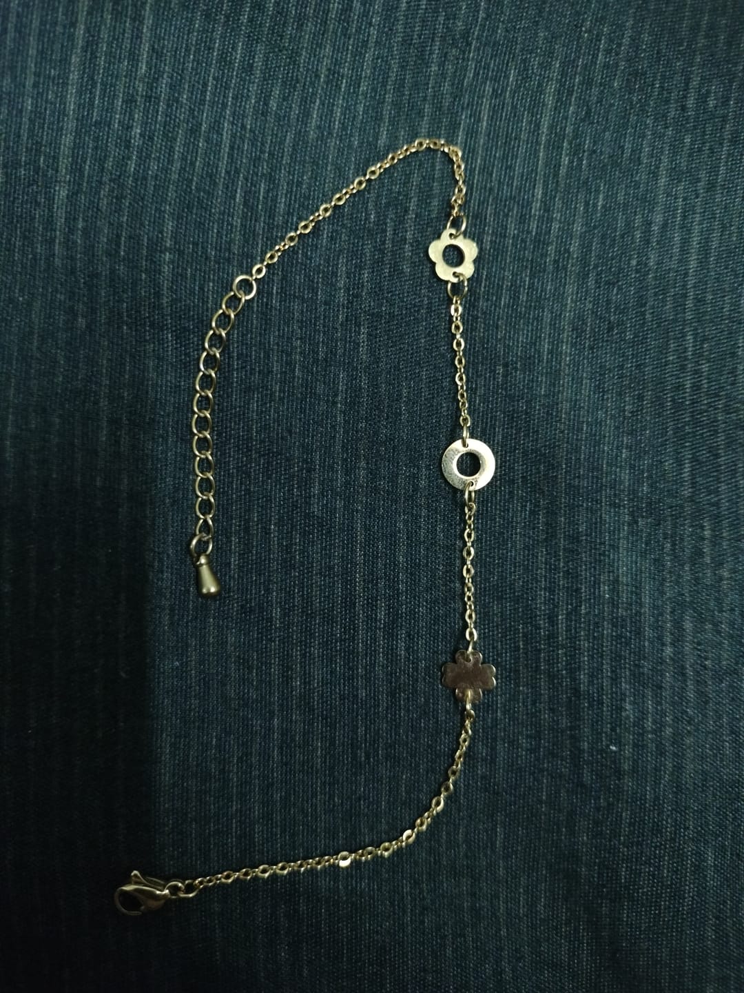 Customer photo review of Dainty Flower Bracelet
