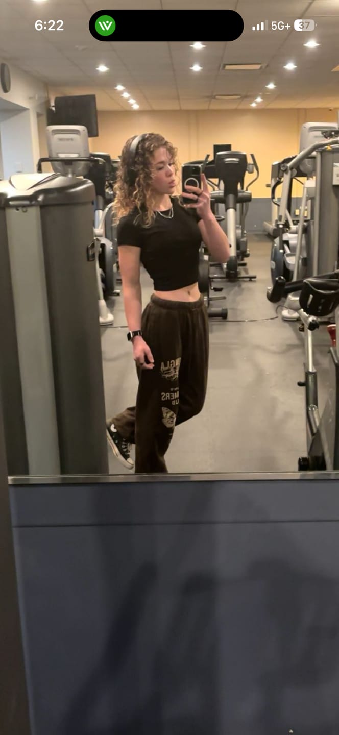 Customer photo review of W211 Dreamers Joggers