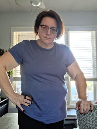 Customer wearing the size XL Addie Crew Neck top in Ink Blue.