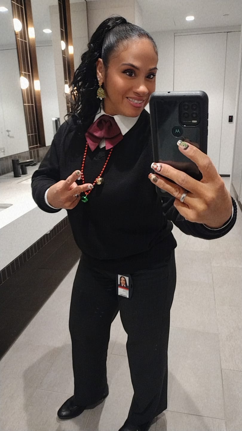 Customer photo review of Bobbi Boss Human Hair Blend Tress Up Ponytail OCEAN WAVE 14" - 18"